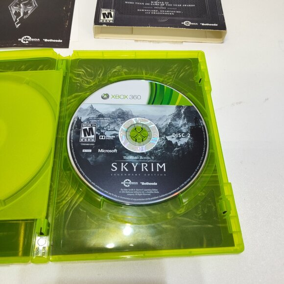 The Elder Scrolls V: Skyrim Legendary Edition Xbox 360 2-Disc Set W/ Booklet - Picture 8 of 9
